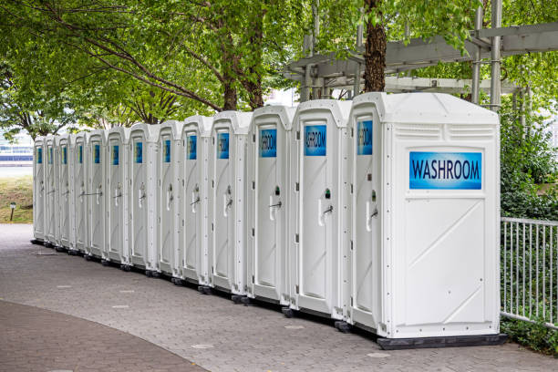 Best Portable bathroom rental  in Grandview, TX